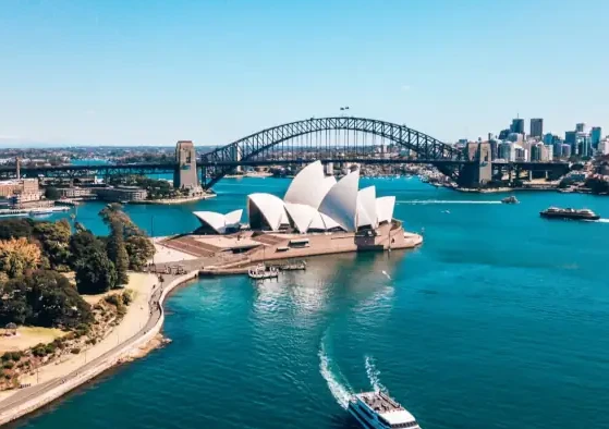 Exploring Australia on a Budget