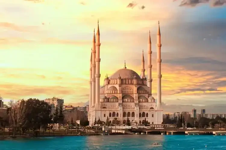 Exploring Istanbul: The Best eSIM Options for Travellers